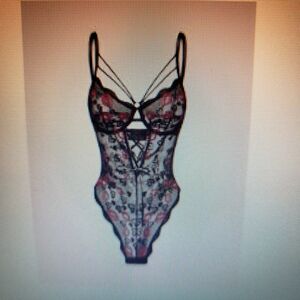 SHEIN Black & Red Lace Bodysuit With Lip And Heart Pattern